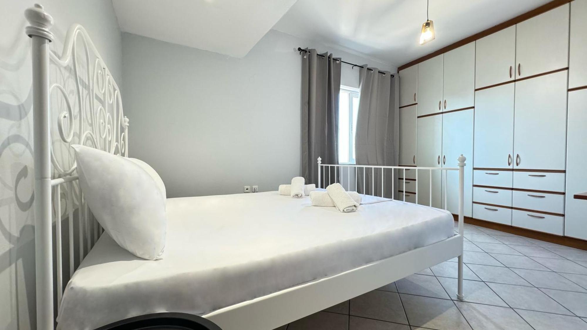 Sunny Apartment For Couples & Friends In Centre Ираклион Экстерьер фото
